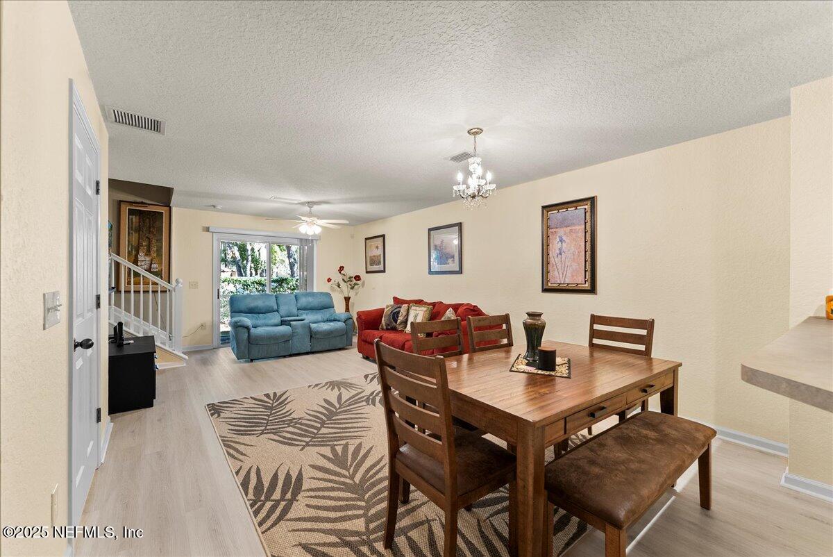 8550 ARGYLE BUSINESS Loop 1605