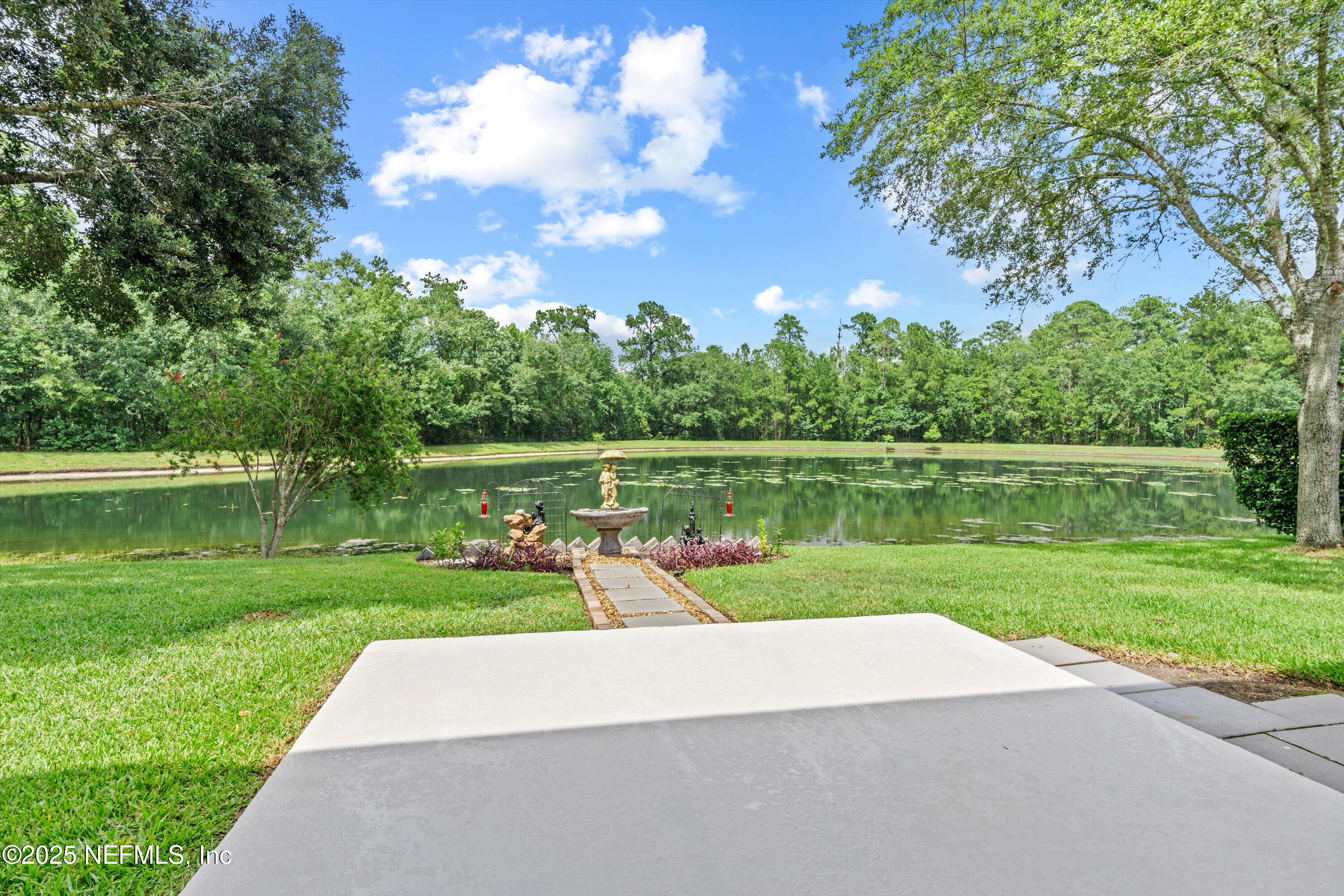 1840 W WINDY Way