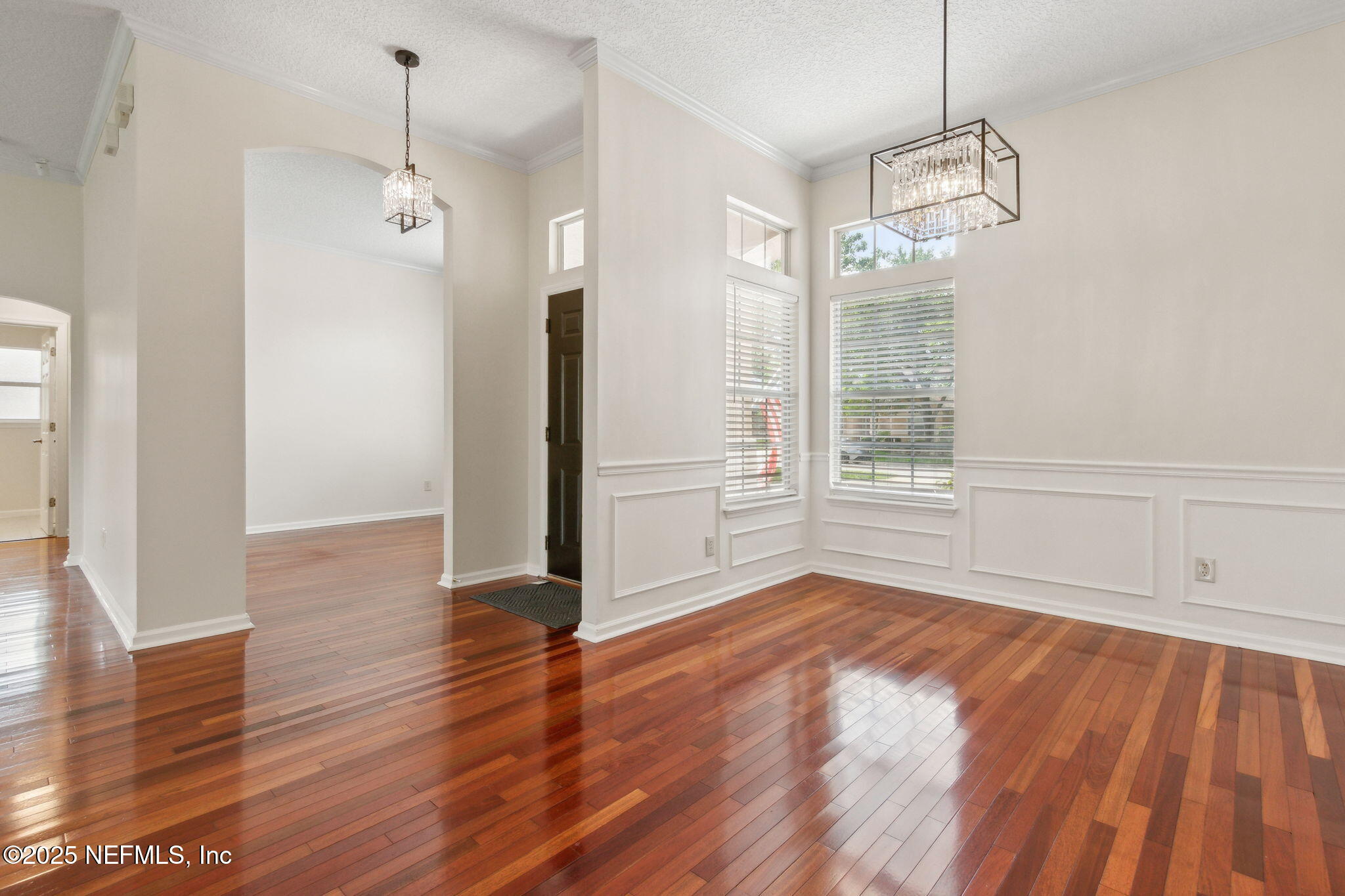 1912 BLUEBONNET Way