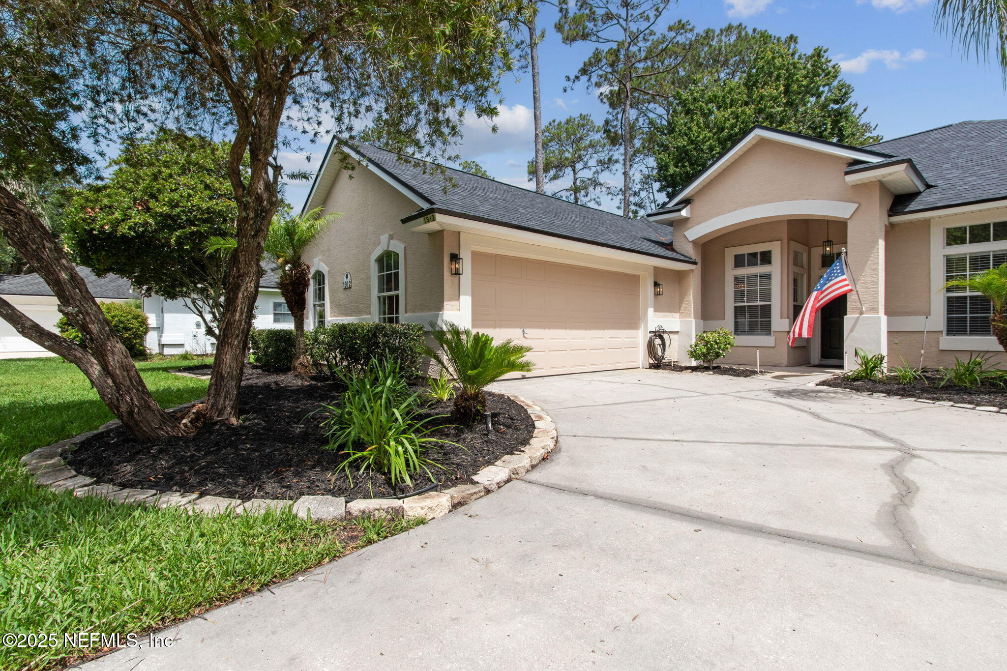 1912 BLUEBONNET Way