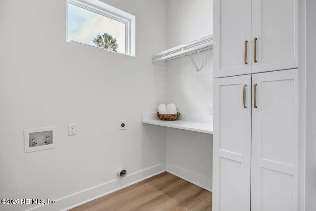 Neptune Beach, Florida 32266, United States, 4 Bedrooms Bedrooms, ,4 BathroomsBathrooms,Residential,Active,127552