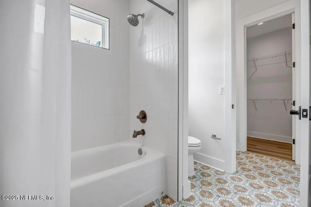 Neptune Beach, Florida 32266, United States, 4 Bedrooms Bedrooms, ,4 BathroomsBathrooms,Residential,Active,127552