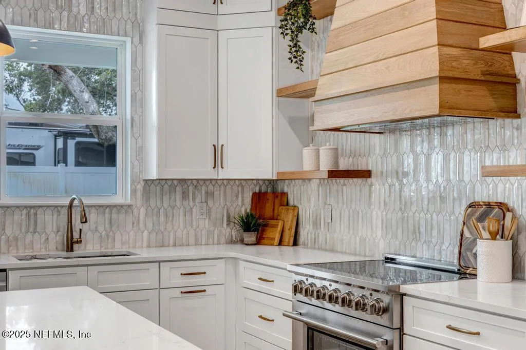 Neptune Beach, Florida 32266, United States, 4 Bedrooms Bedrooms, ,4 BathroomsBathrooms,Residential,Active,127552