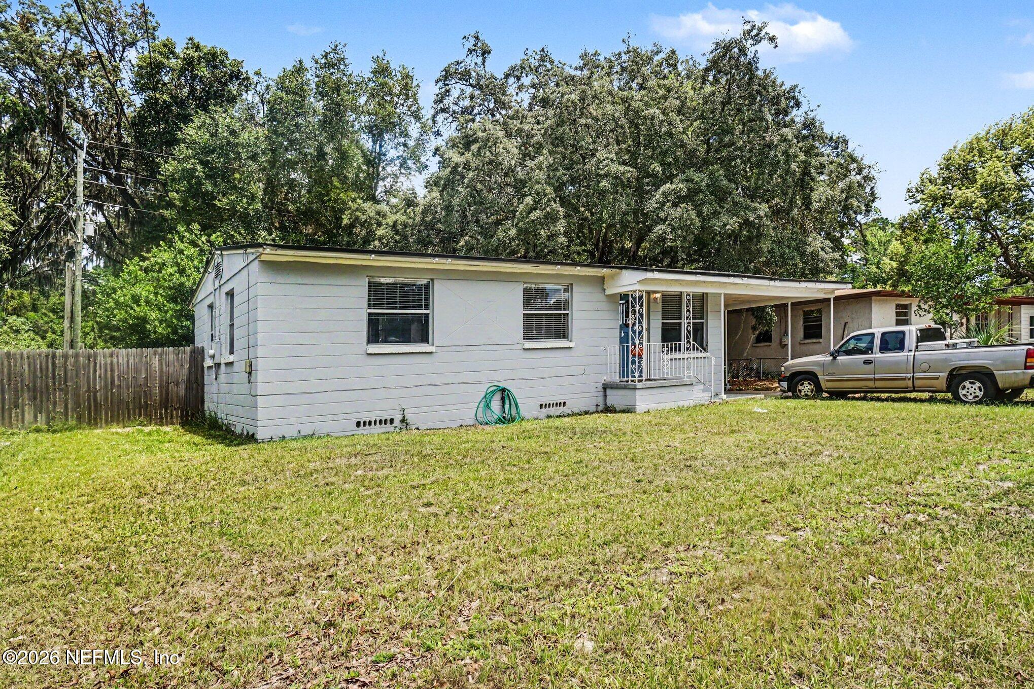 4819 HOMECREST Circle