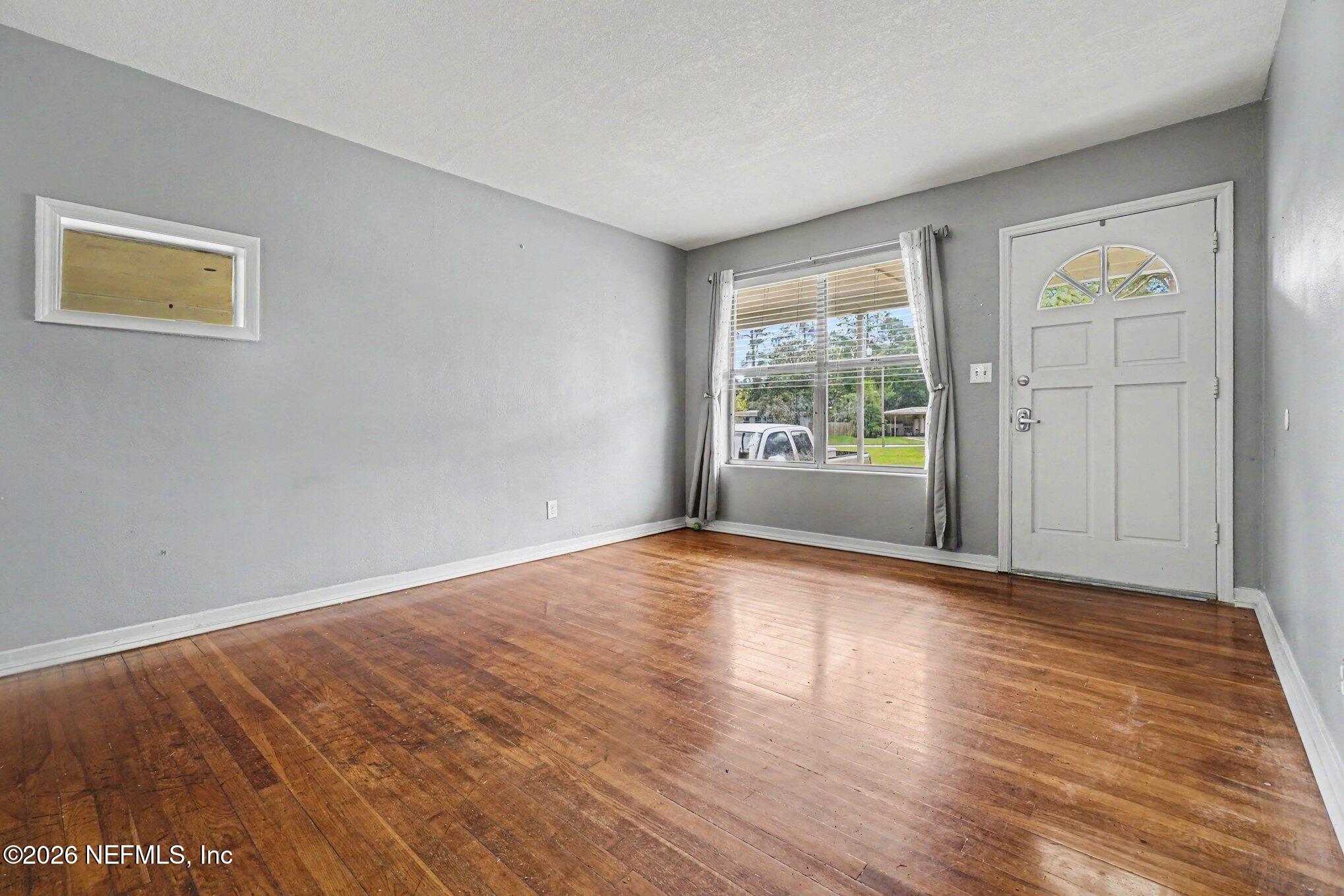 4819 HOMECREST Circle