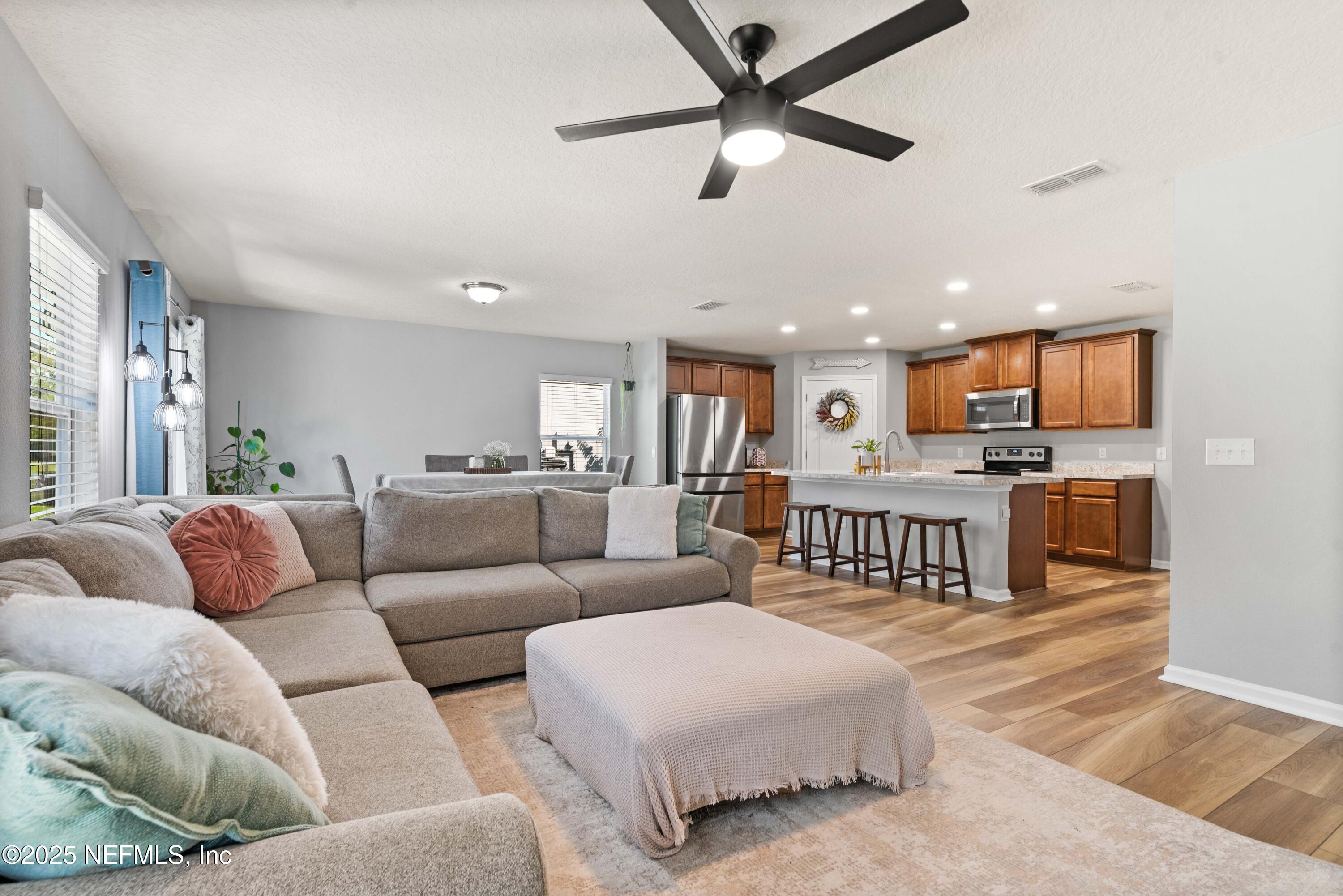 4060 GREAT FALLS Loop