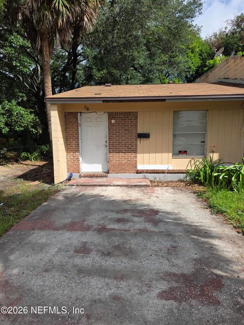 Photo of 218 SPRUCE Street, Jacksonville, FL 32204 (MLS # 2151836)