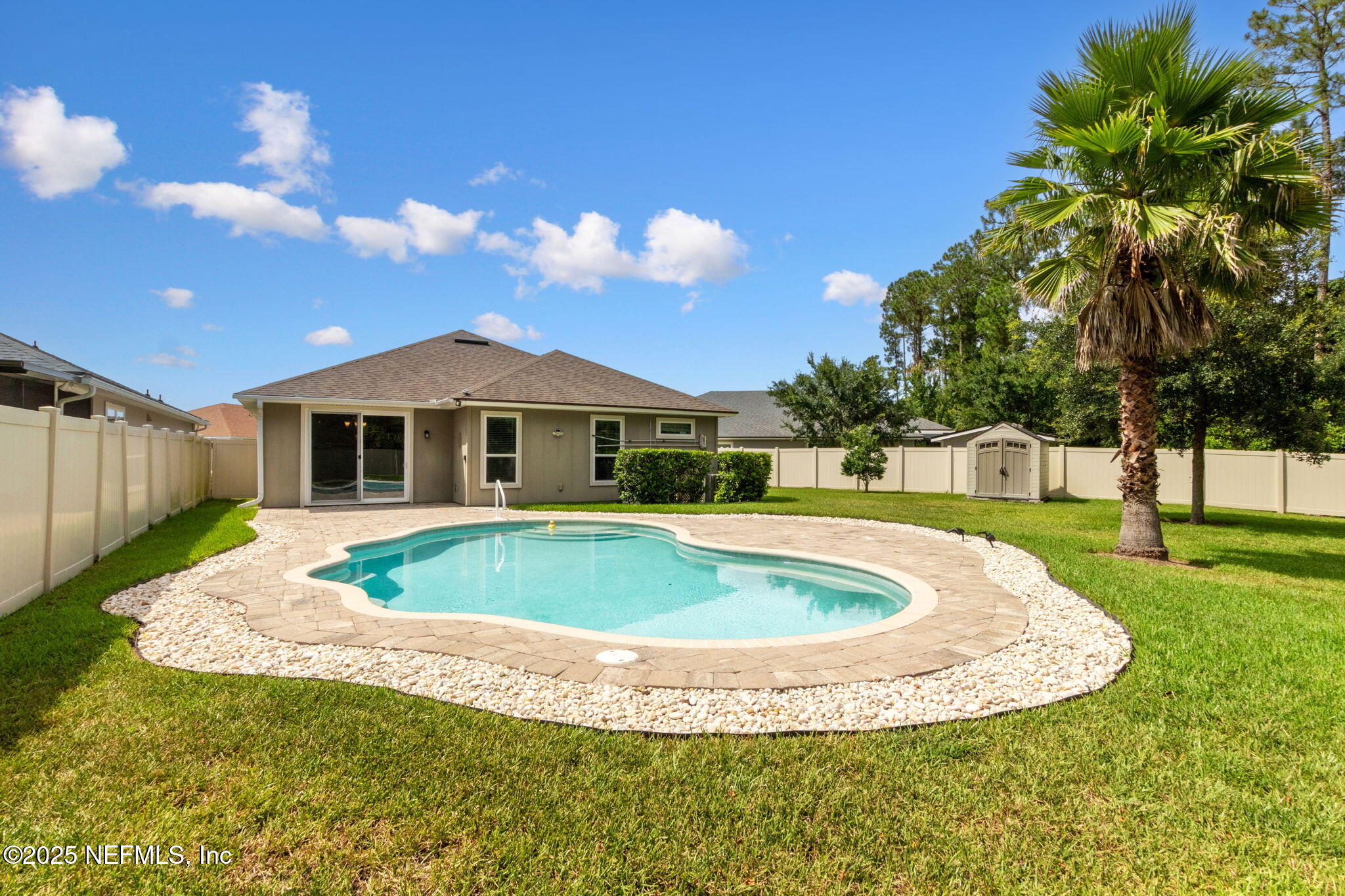 94032 WOODBRIER CIRCLE Circle