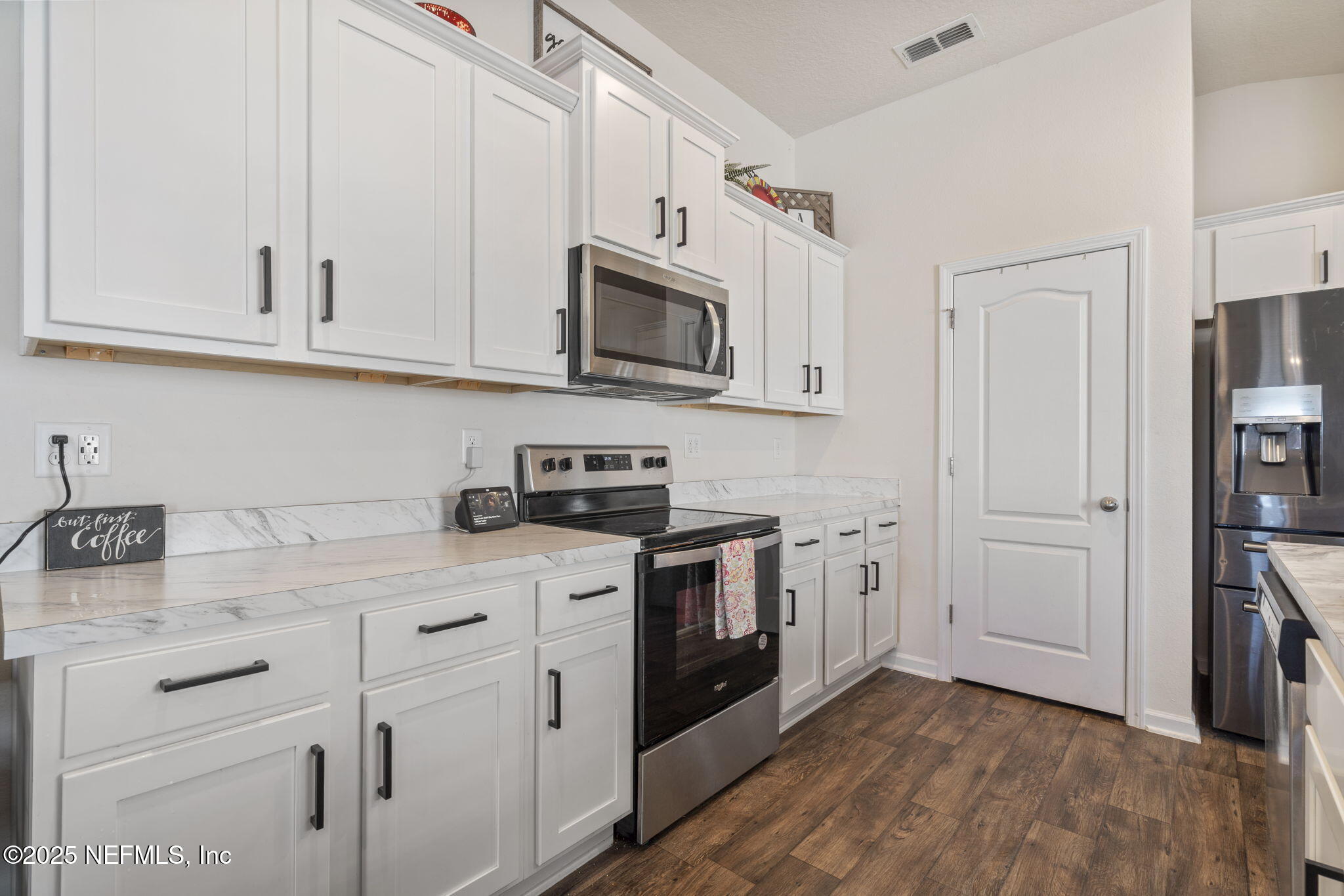 2405 OAK STREAM Drive