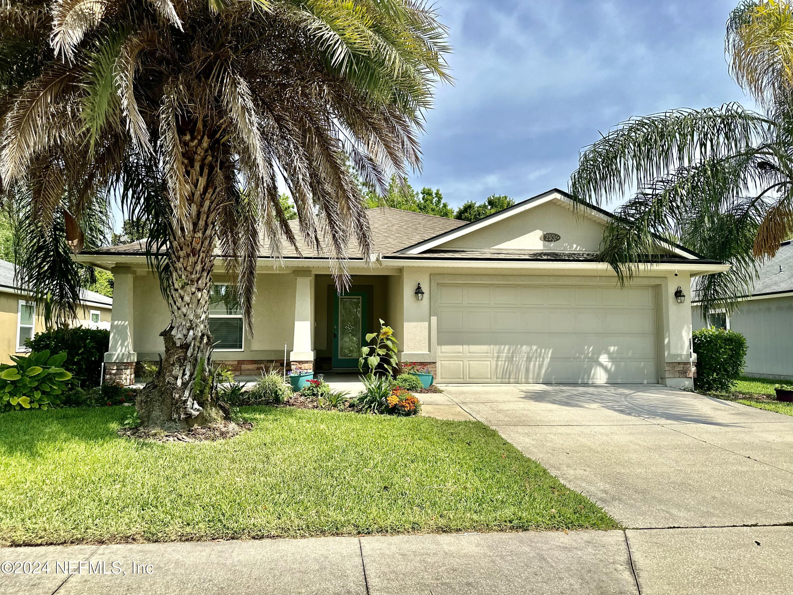 St Johns, FL home for sale located at 253 W Adelaide Drive, St Johns, FL 32259