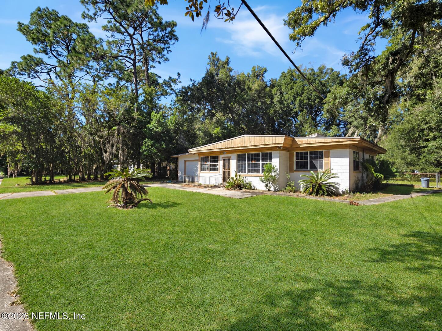 3135 HICKORYNUT Street