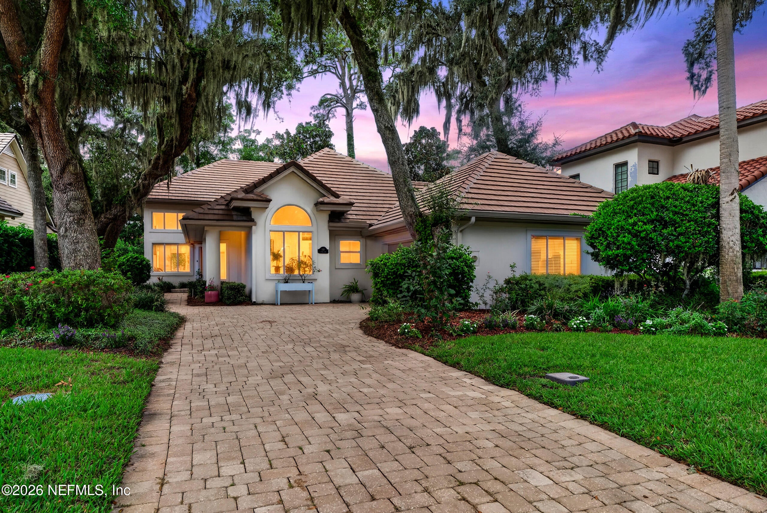 113 LAUREL WAY