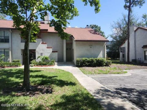 Photo of 2706 WOOD HILL Drive #2706, Jacksonville, FL 32256 (MLS # 2157095)