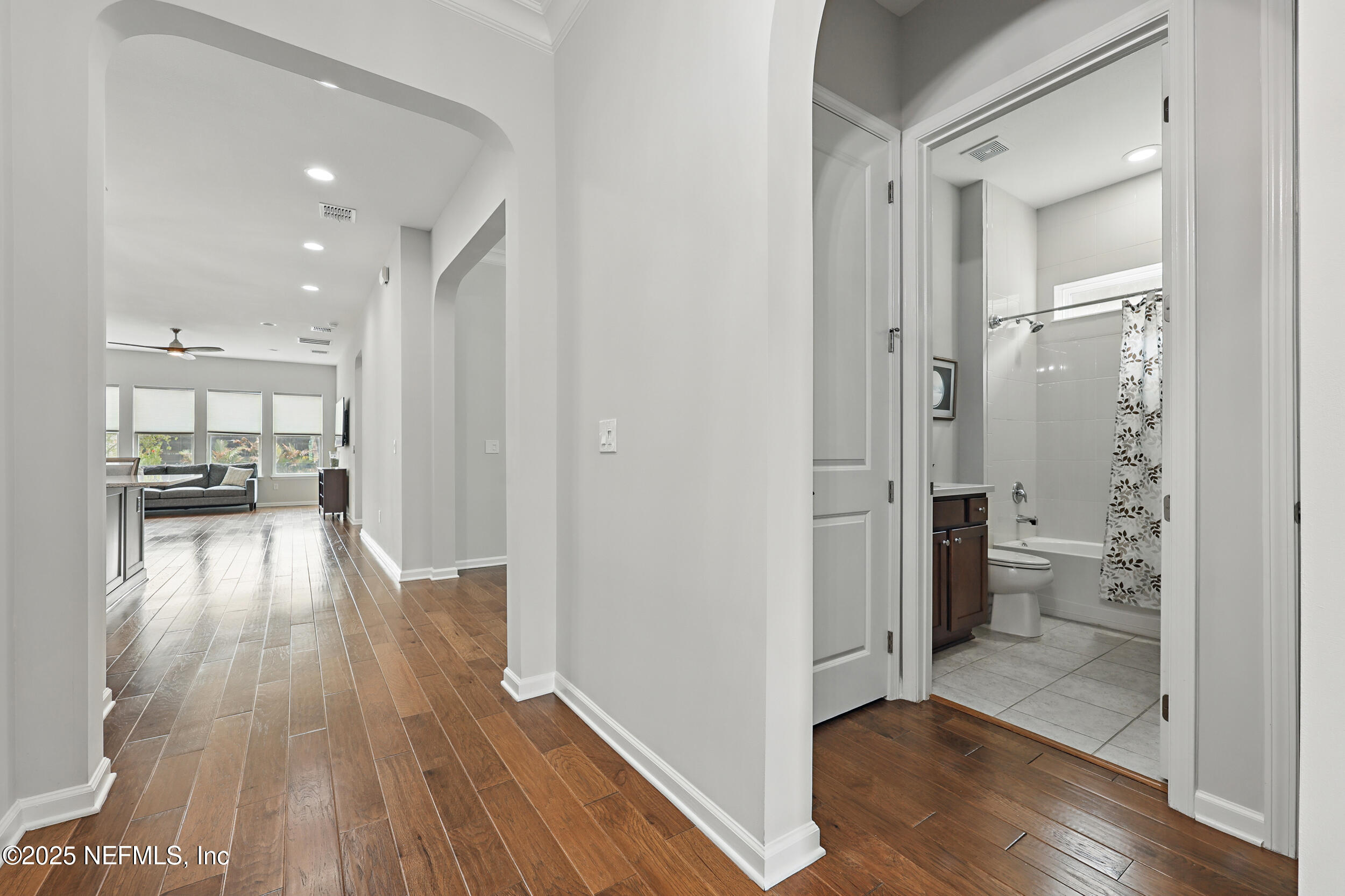 52 DYER Court