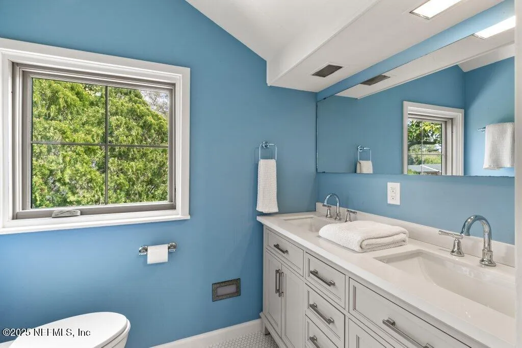 Jacksonville, Florida 32210, United States, 4 Bedrooms Bedrooms, ,5 BathroomsBathrooms,Residential,Pending,99627