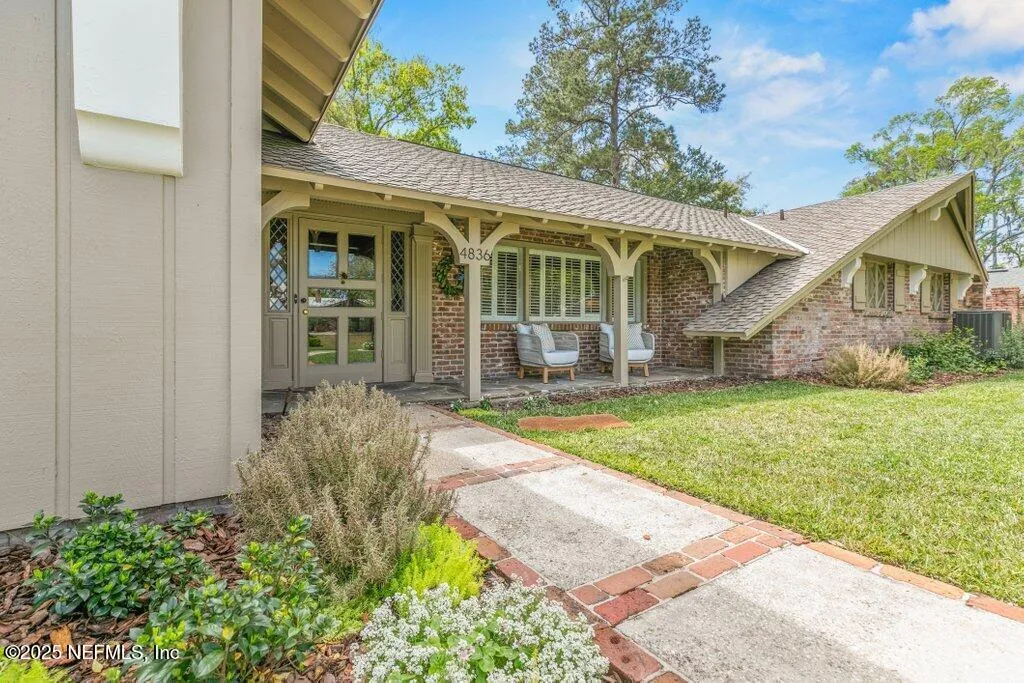 Jacksonville, Florida 32210, United States, 4 Bedrooms Bedrooms, ,5 BathroomsBathrooms,Residential,Pending,99627