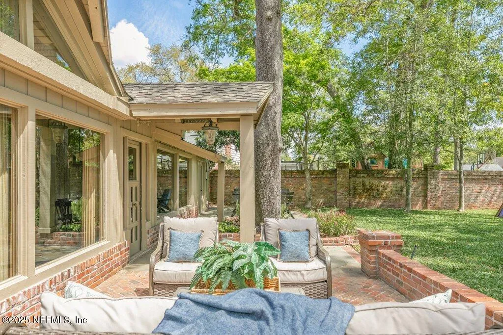 Jacksonville, Florida 32210, United States, 4 Bedrooms Bedrooms, ,5 BathroomsBathrooms,Residential,Pending,99627