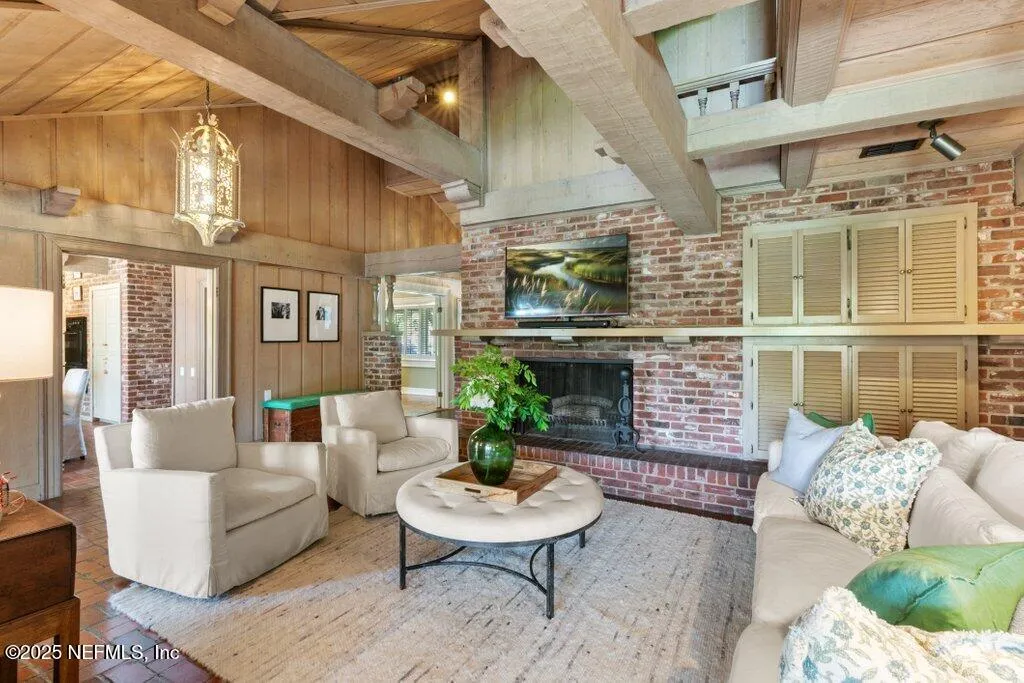 Jacksonville, Florida 32210, United States, 4 Bedrooms Bedrooms, ,5 BathroomsBathrooms,Residential,Pending,99627