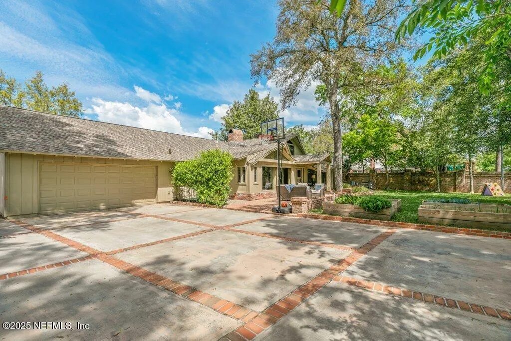 Jacksonville, Florida 32210, United States, 4 Bedrooms Bedrooms, ,5 BathroomsBathrooms,Residential,Pending,99627