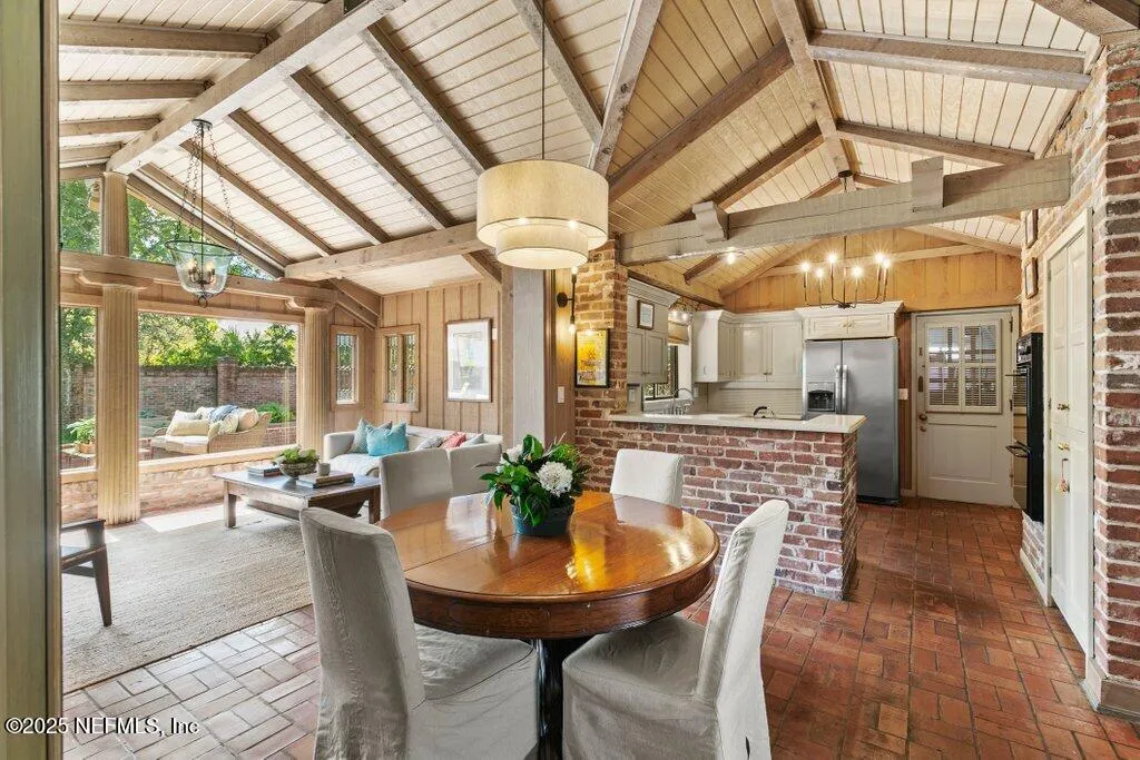 Jacksonville, Florida 32210, United States, 4 Bedrooms Bedrooms, ,5 BathroomsBathrooms,Residential,Pending,99627