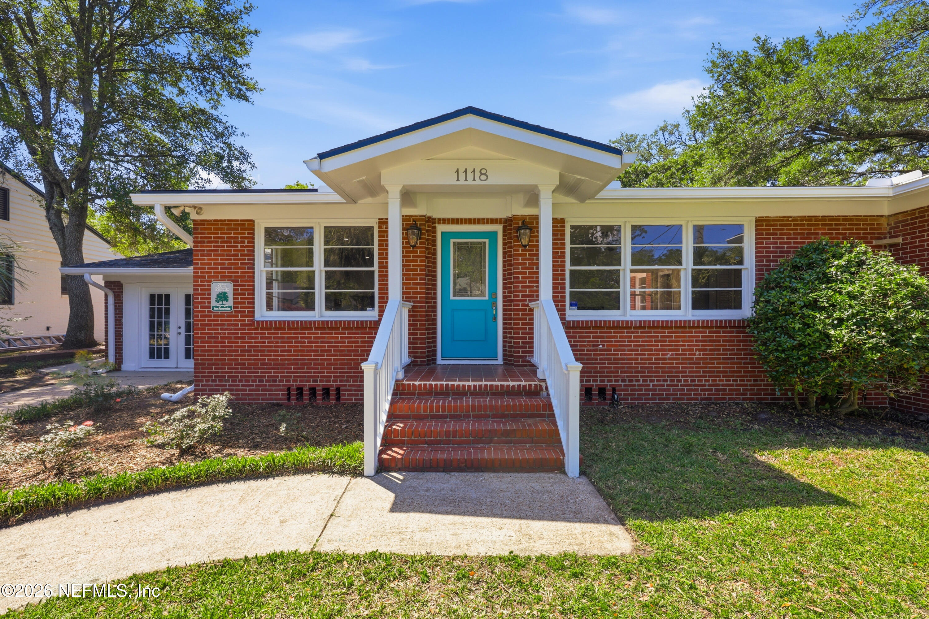 1118 MONTICELLO Road