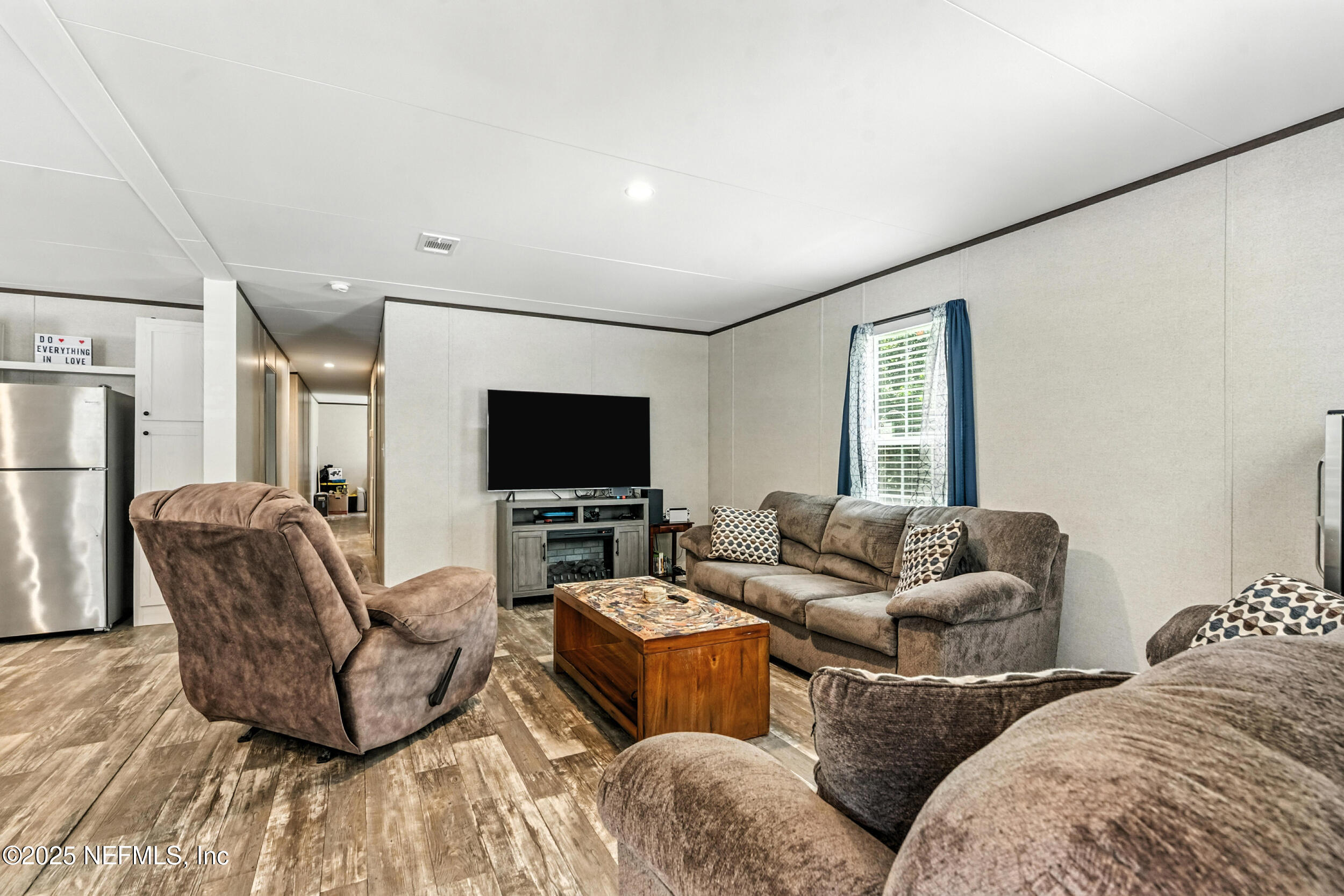 211 KNIGHT BOXX Road
