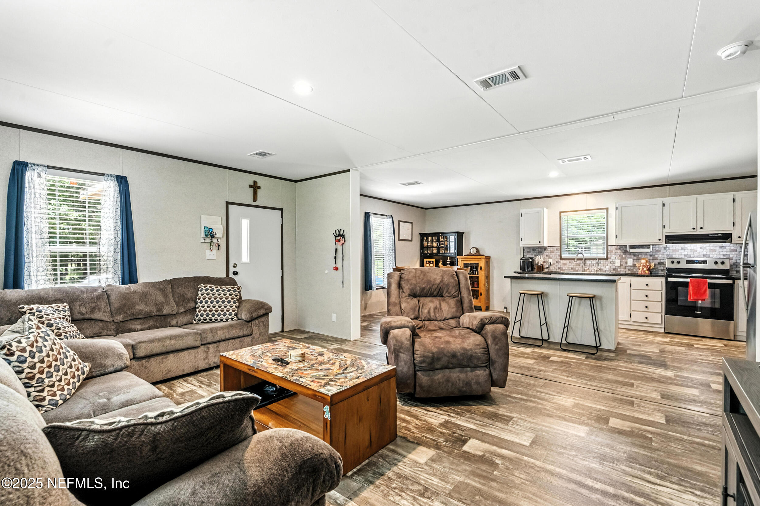 211 KNIGHT BOXX Road