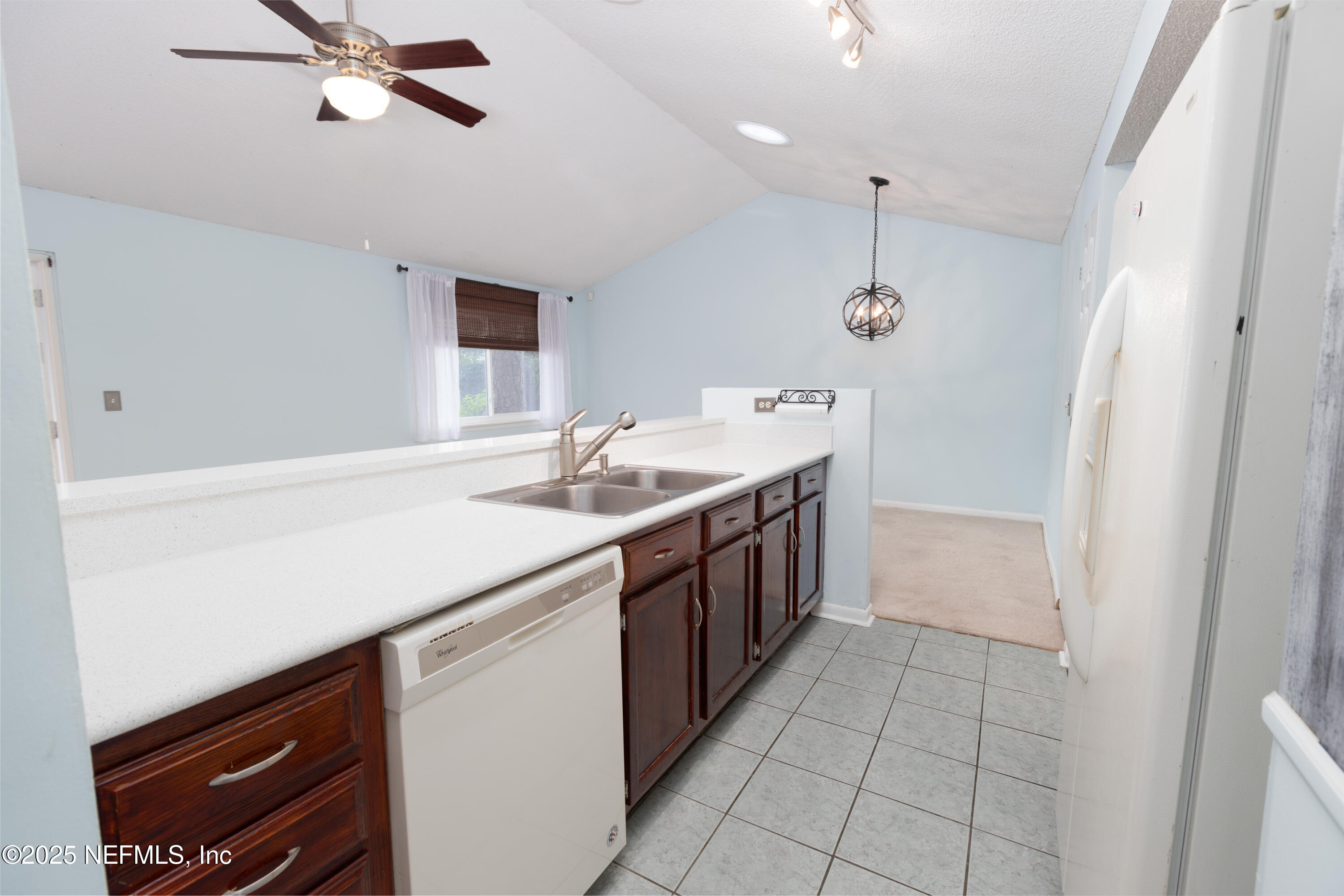 10247 PINE BREEZE Road W