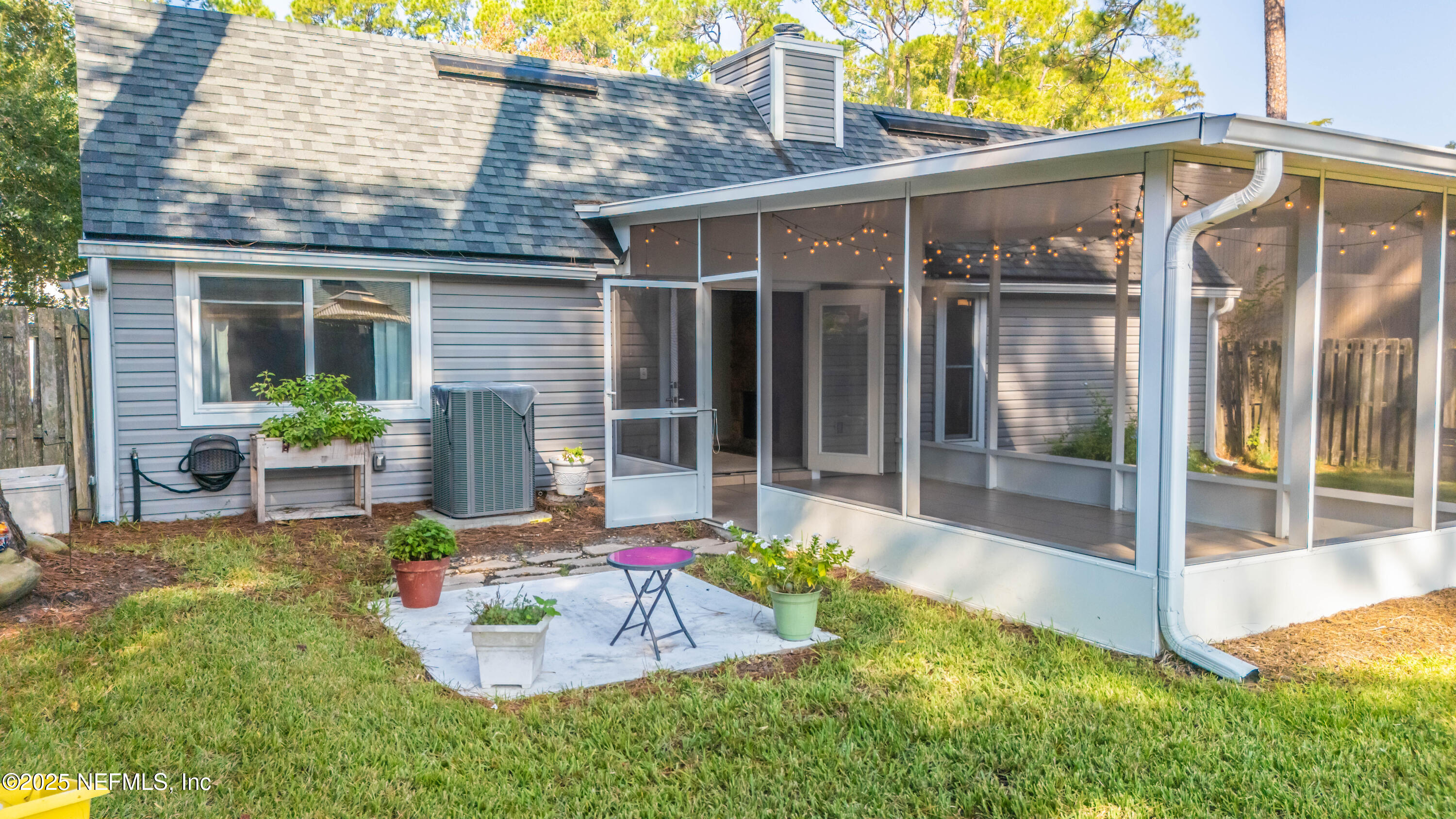 10247 PINE BREEZE Road W