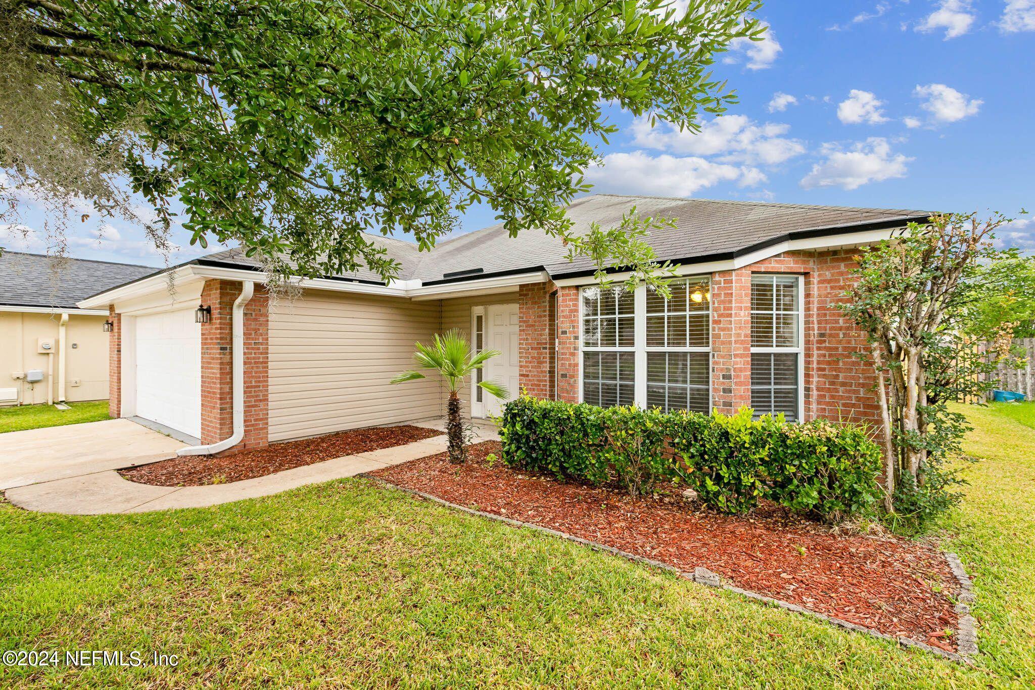 Middleburg, FL home for sale located at 1729 Saw Lake Drive, Middleburg, FL 32068