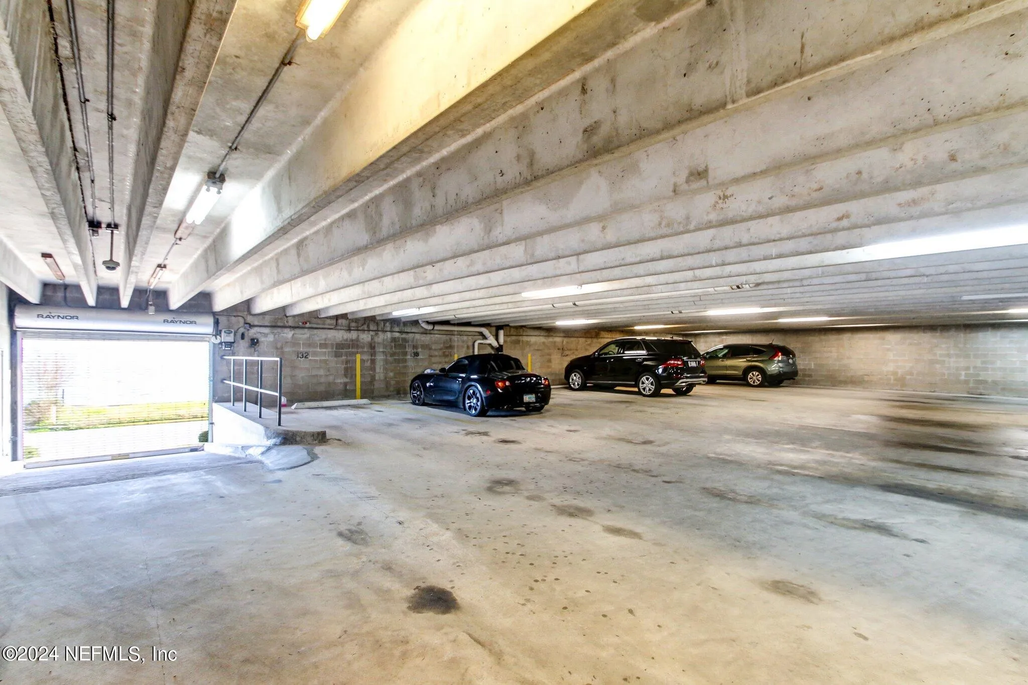 Jacksonville, Florida 32204, United States, 3 Bedrooms Bedrooms, ,3 BathroomsBathrooms,Residential,Pending,44099