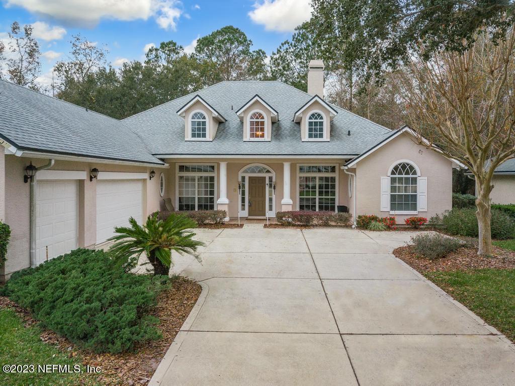 St Augustine, FL home for sale located at 2310 W Clovelly Lane, St Augustine, FL 32092