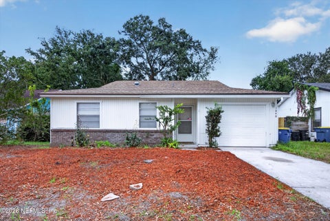 Photo of 1040 WILLOW COVE Court E, Jacksonville, FL 32233 (MLS # 2163490)