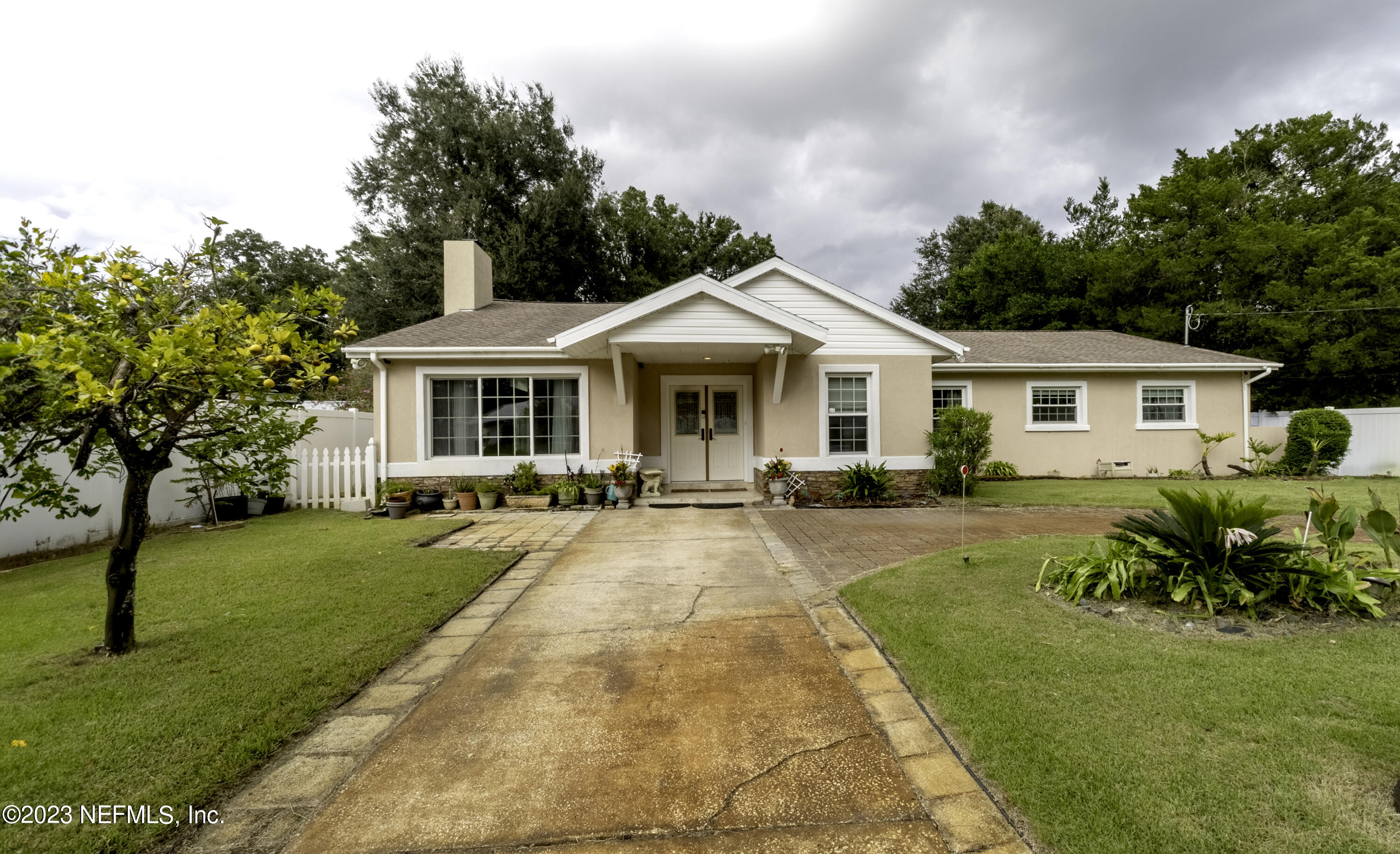 JACKSONVILLE, FL home for sale located at 1730 LOUVRE DR, JACKSONVILLE, FL 32221