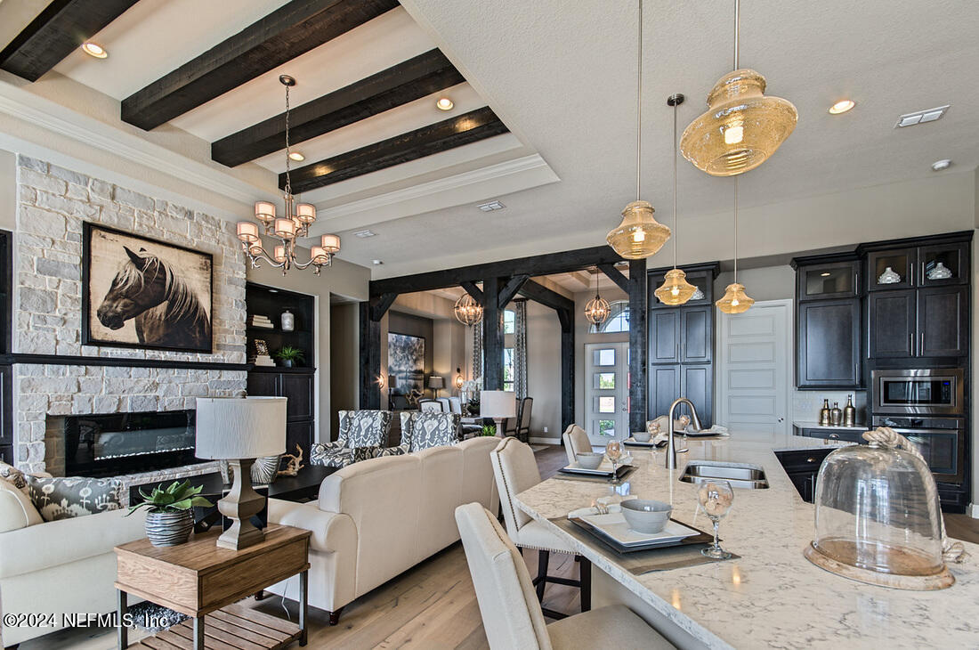 10907 PADDINGTON Way