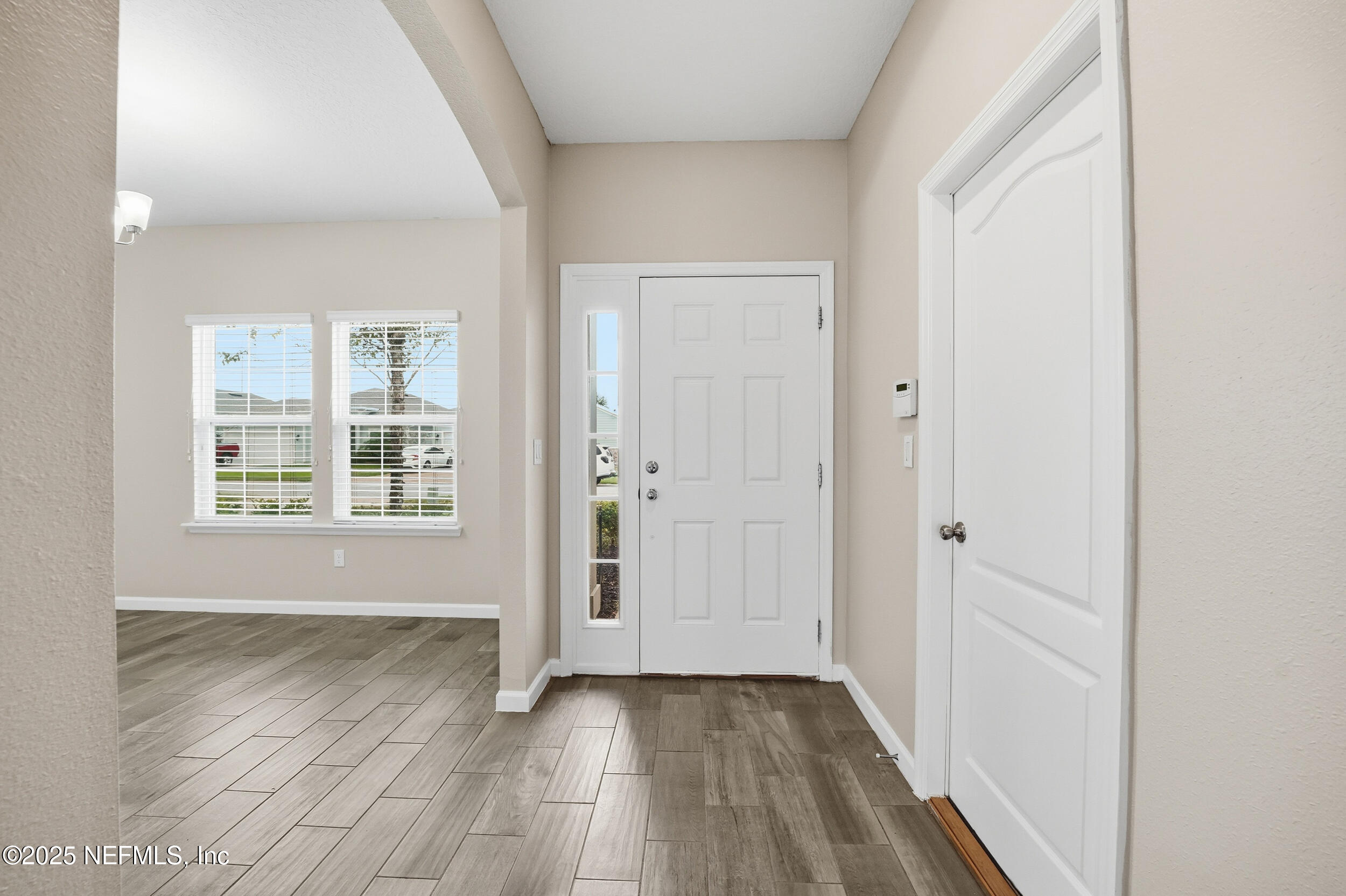 1118 SILVER KING Road