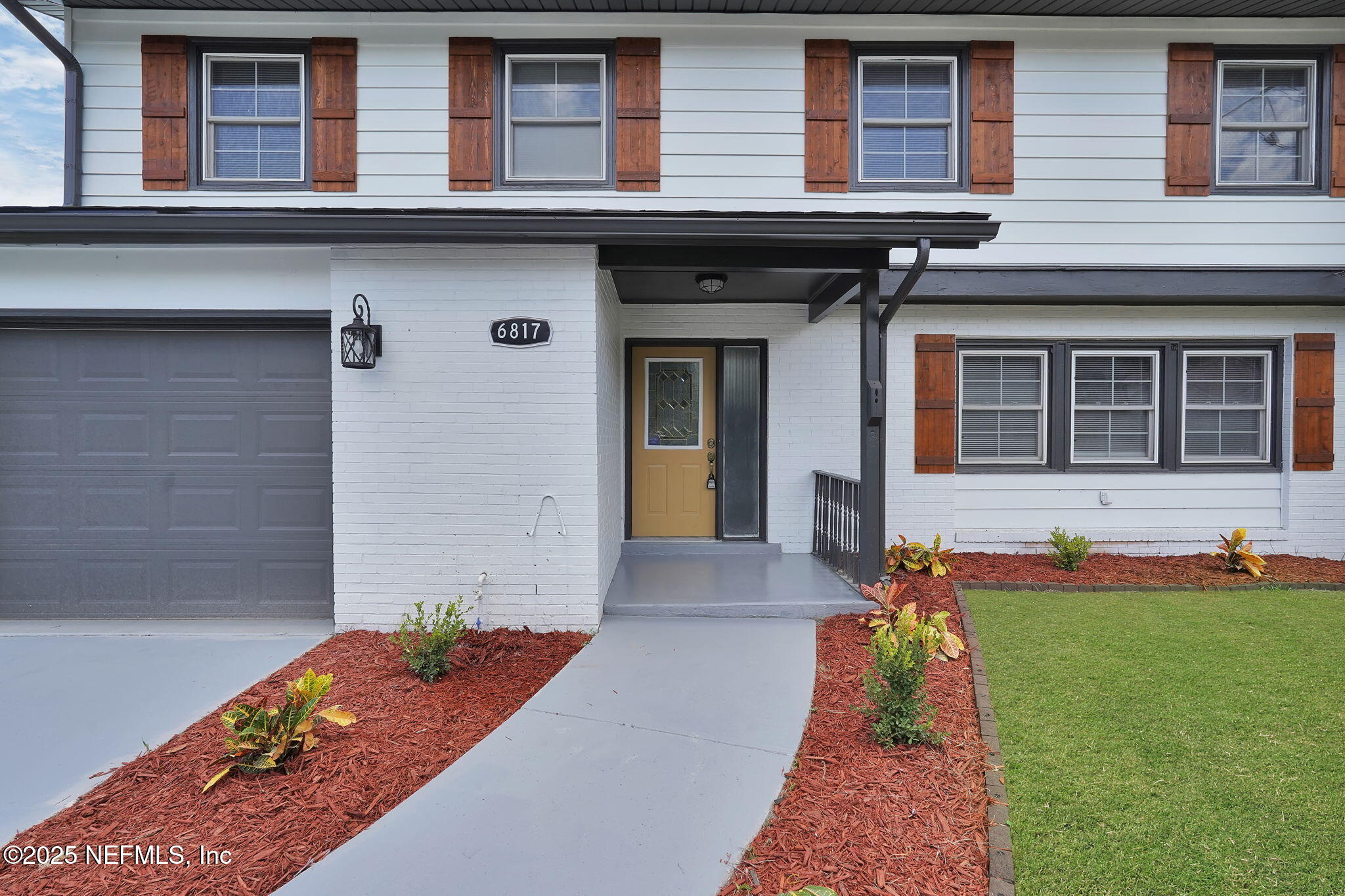 6817 ROJO Court