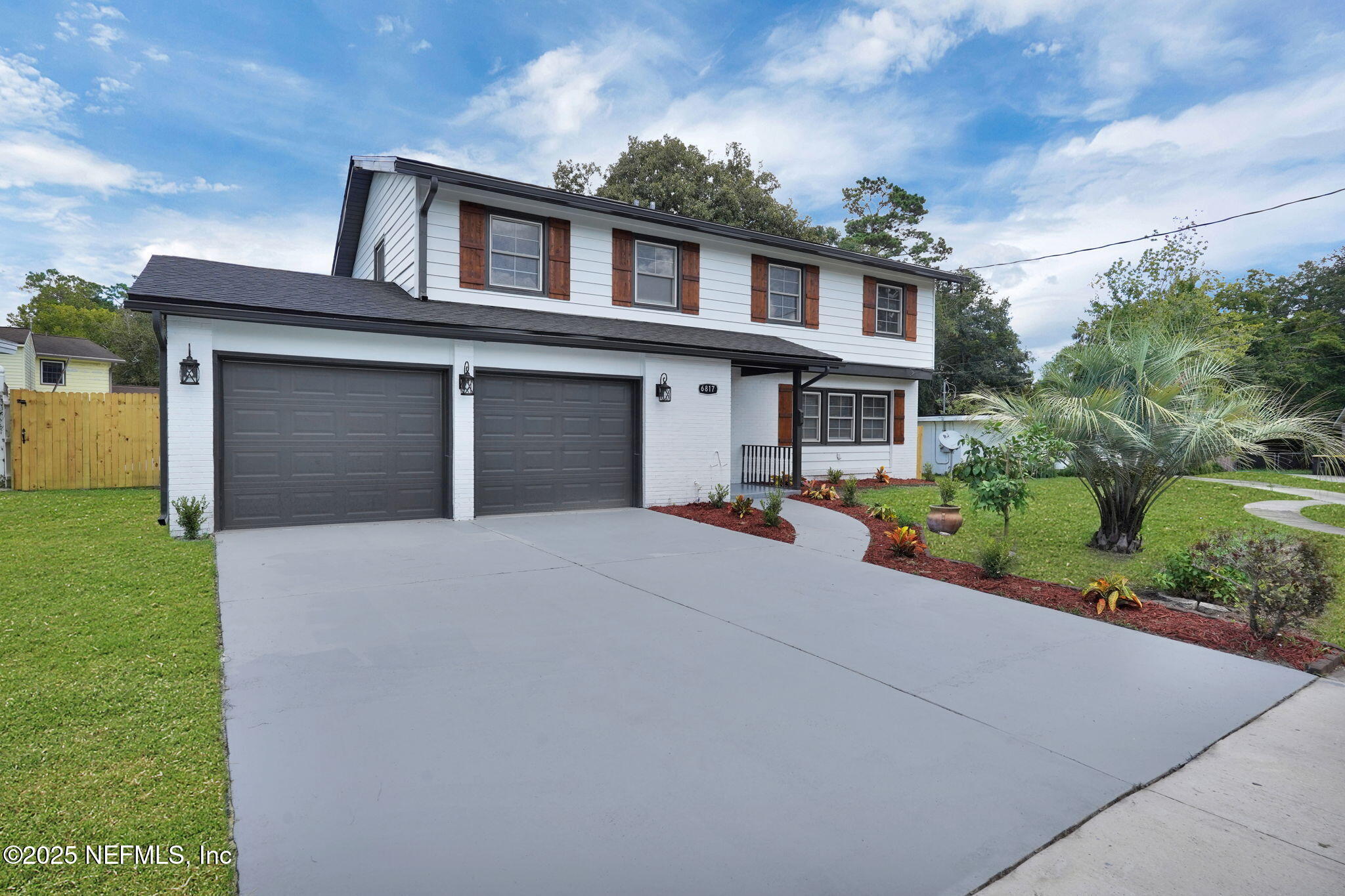 6817 ROJO Court
