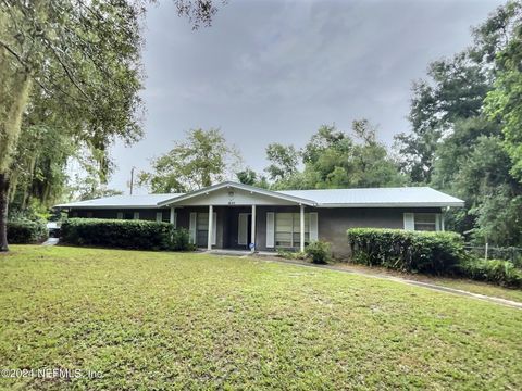 A home in Palatka