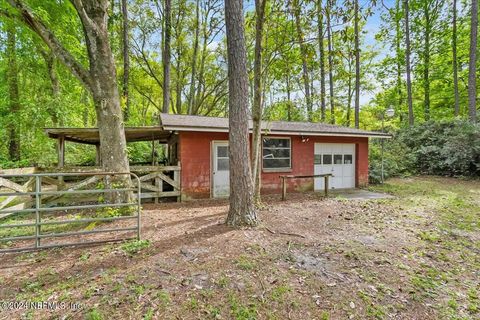 A home in Middleburg