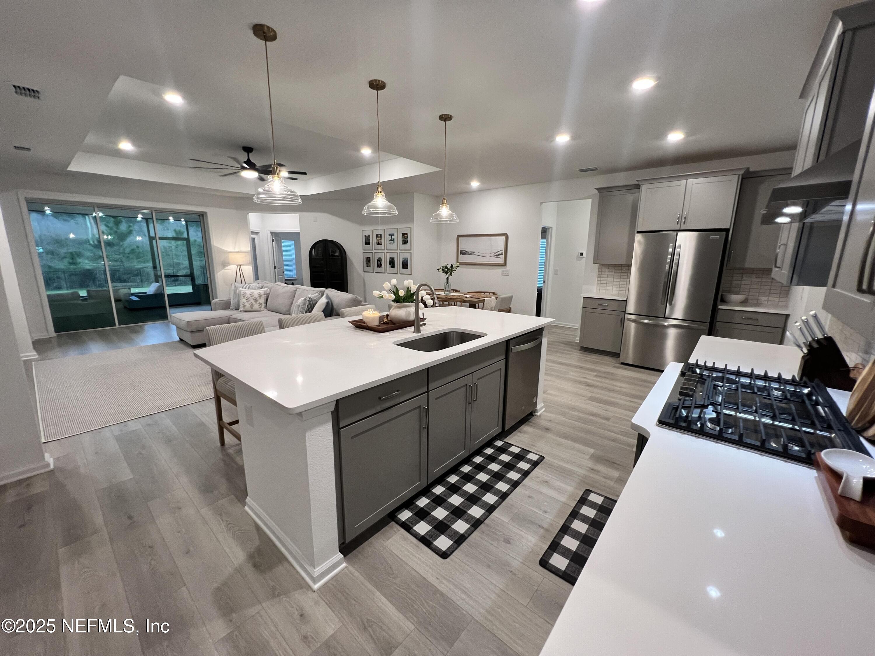 297 ARCHSTONE Way
