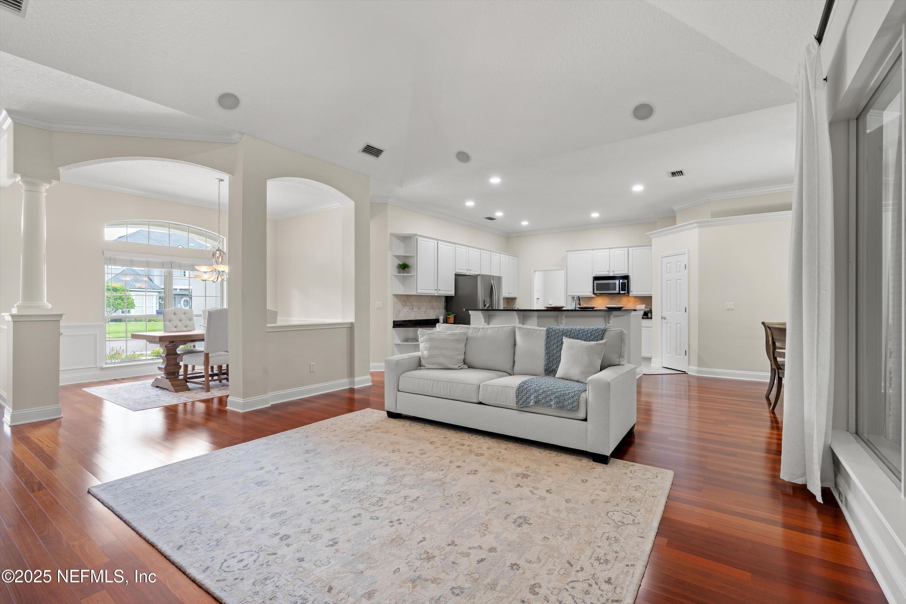 10096 ECTON Lane