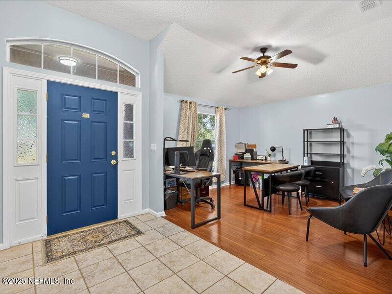 3204 WANDERING OAKS Drive