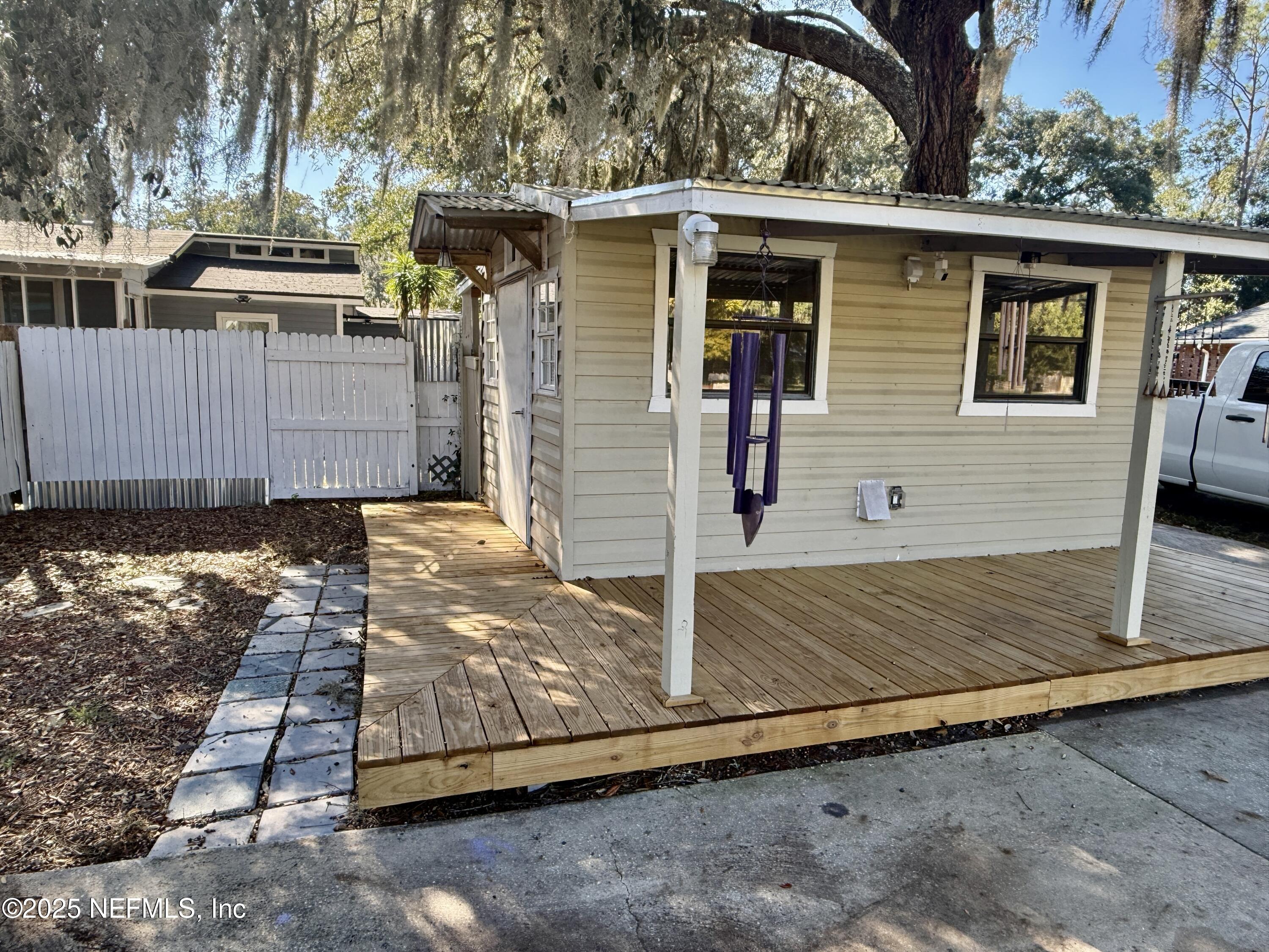 2974 LAKESIDE VILLA Road