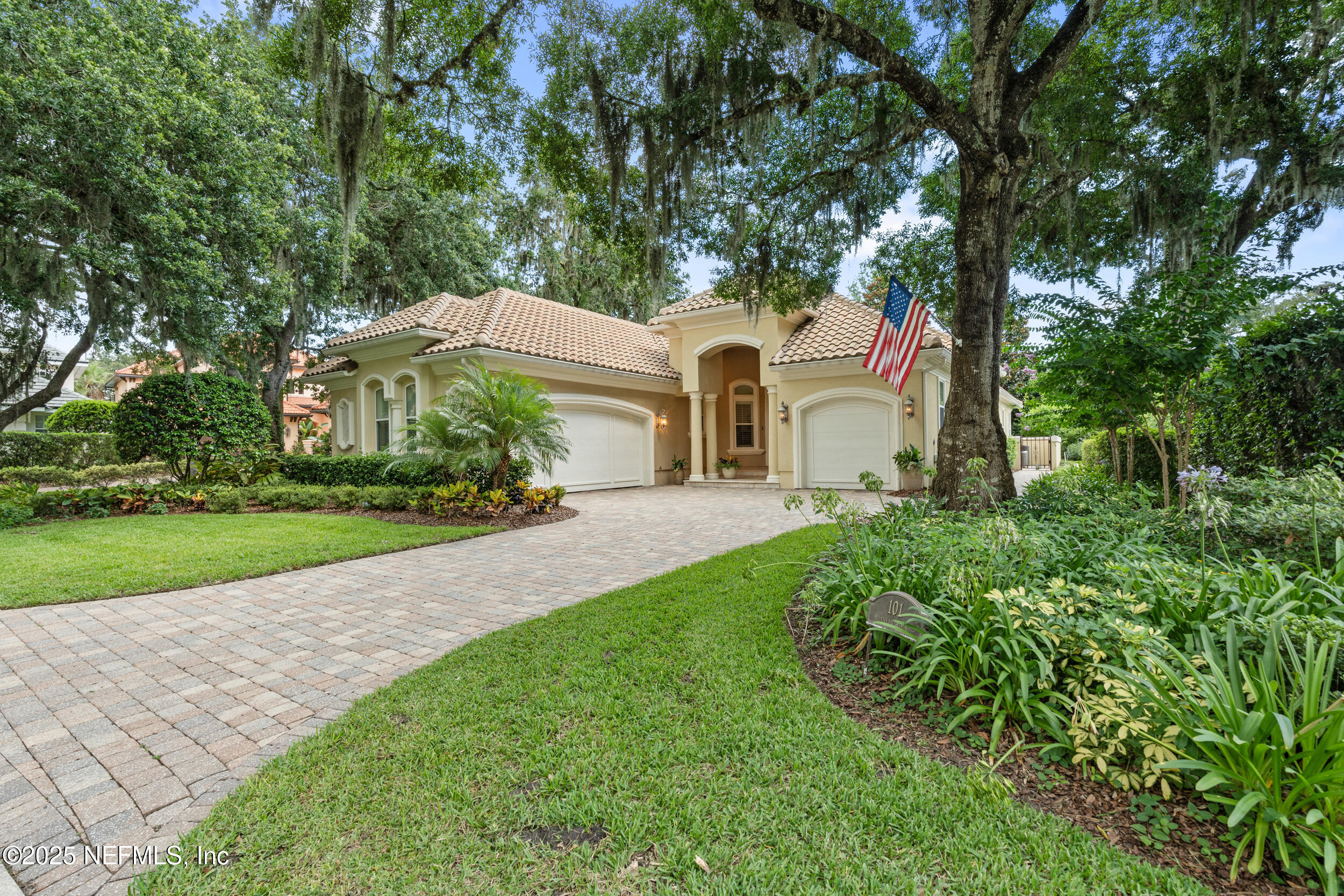 101 DAHLIA Court