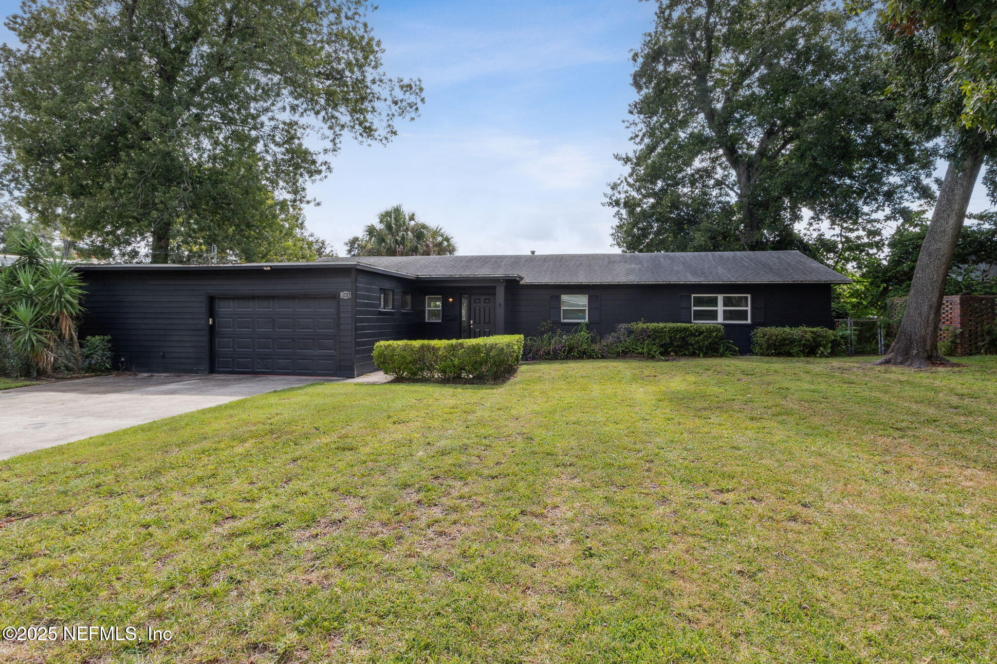 704 SEABROOK COVE Road