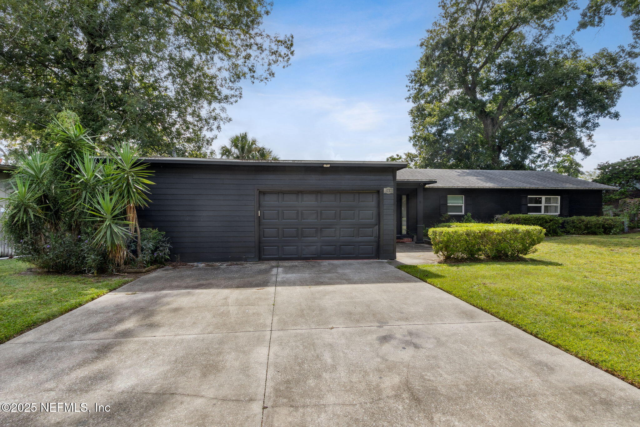 704 SEABROOK COVE Road