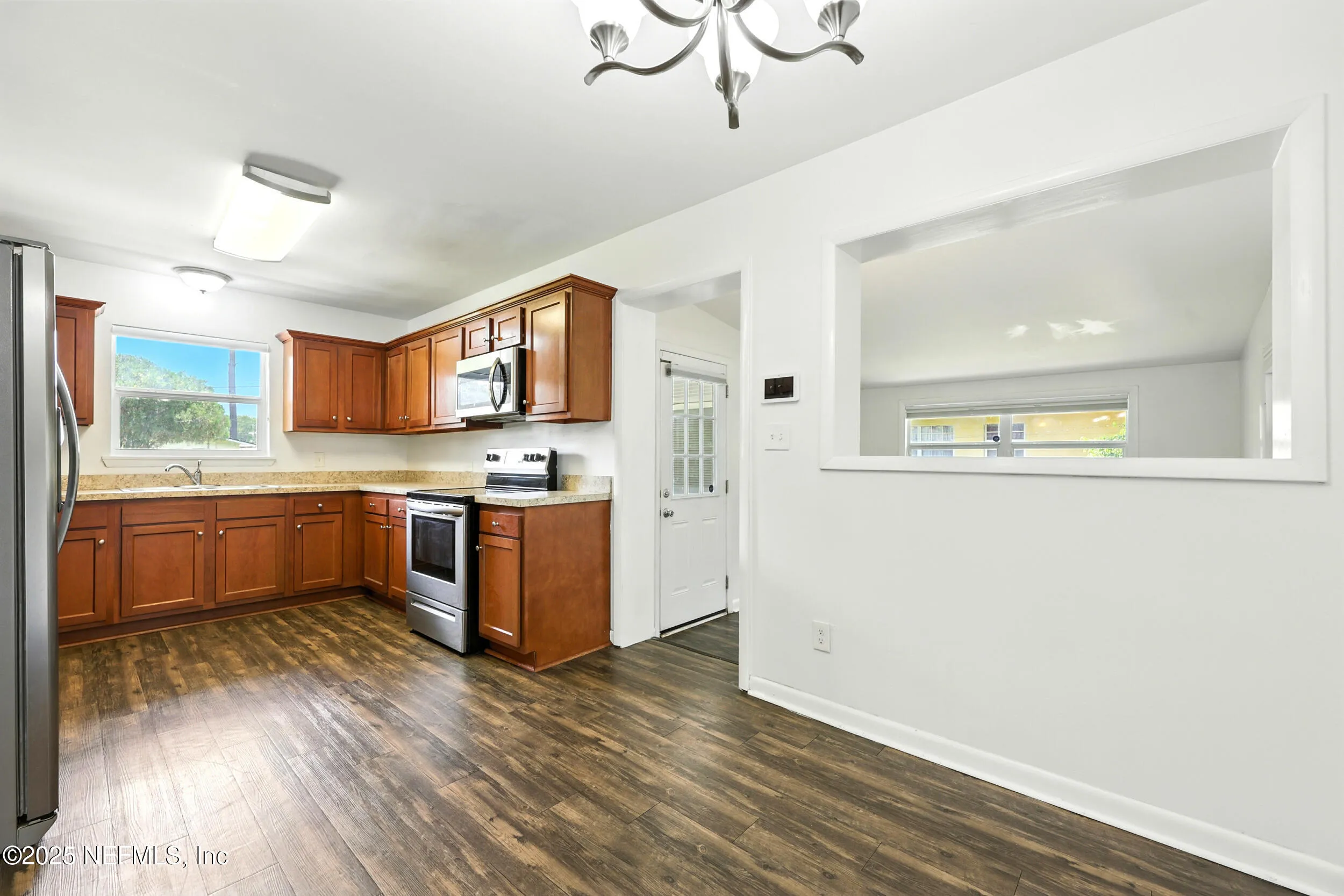 Jacksonville, Florida 32207, United States, 3 Bedrooms Bedrooms, ,2 BathroomsBathrooms,Residential,Active,196146