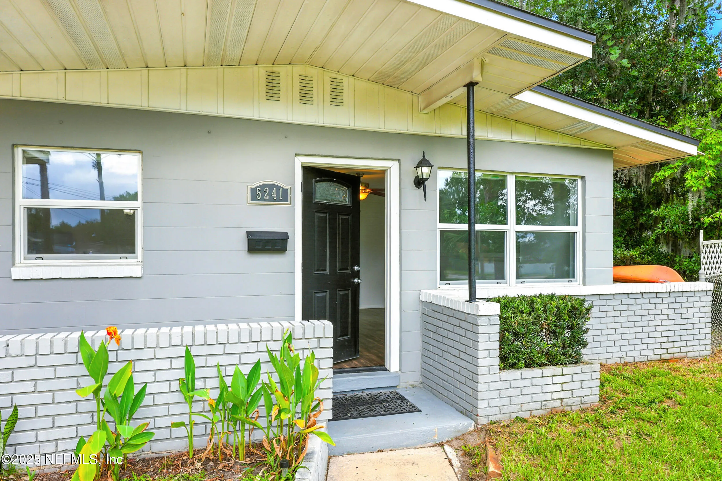 Jacksonville, Florida 32207, United States, 3 Bedrooms Bedrooms, ,2 BathroomsBathrooms,Residential,Active,196146