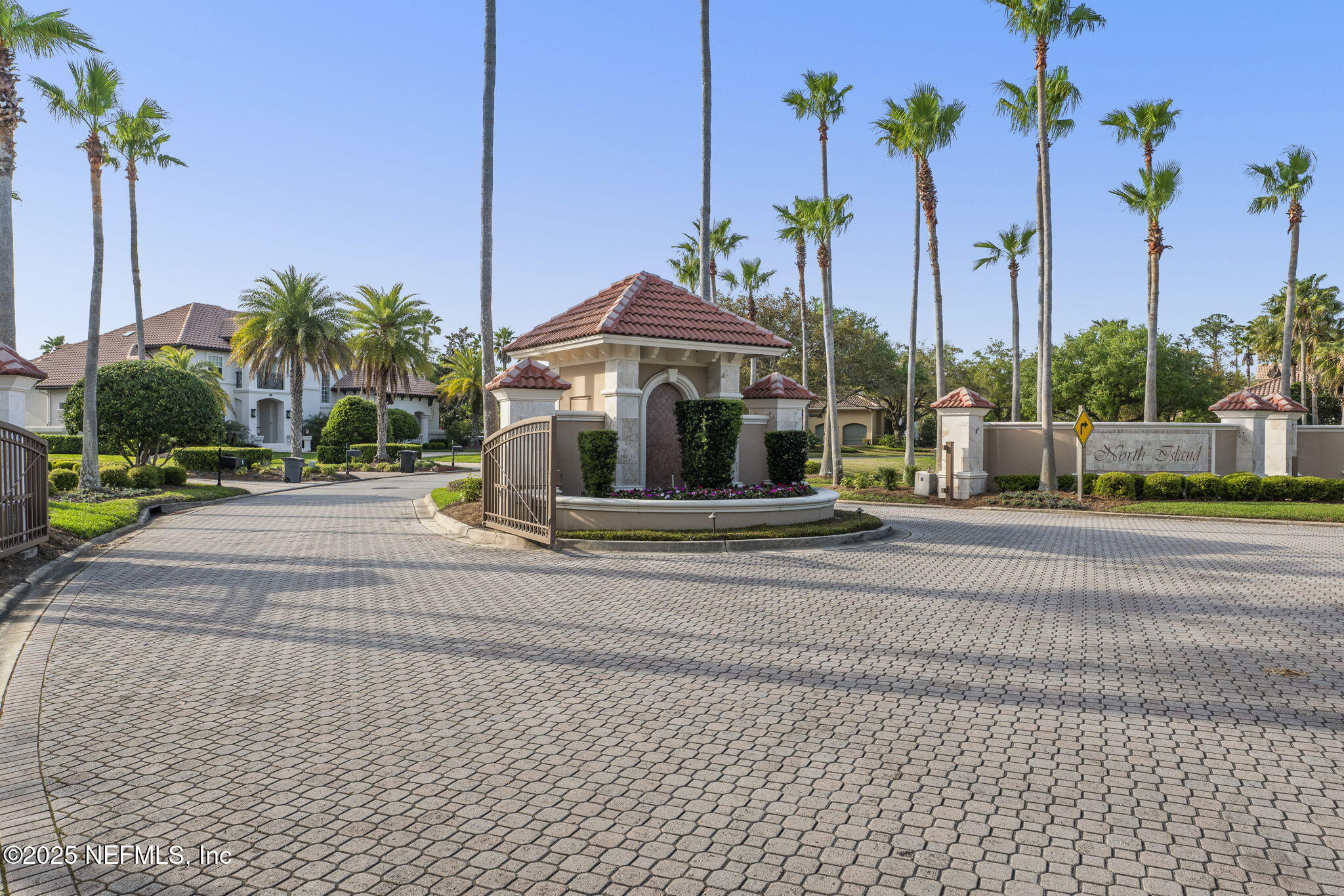 618 IBIS COVE Place